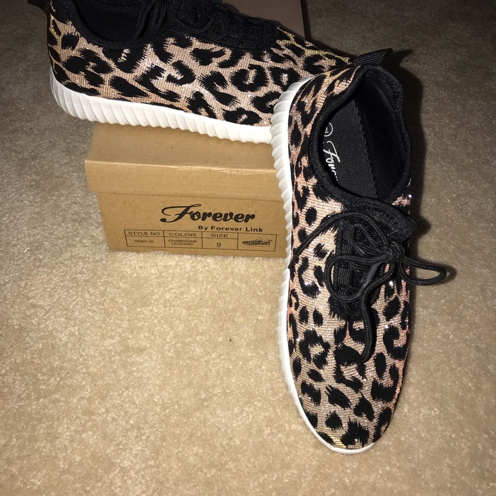 Sparkly leopard tennis shoes
